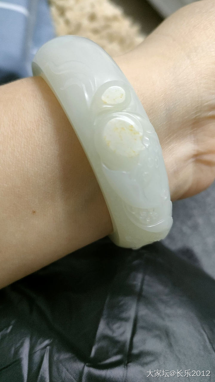 一下就又撸上了_手镯和田玉