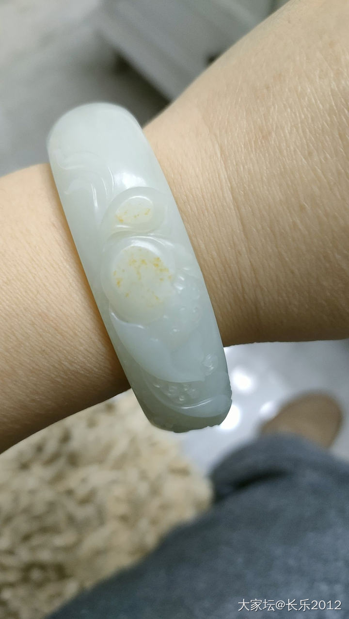 一下就又撸上了_手镯和田玉