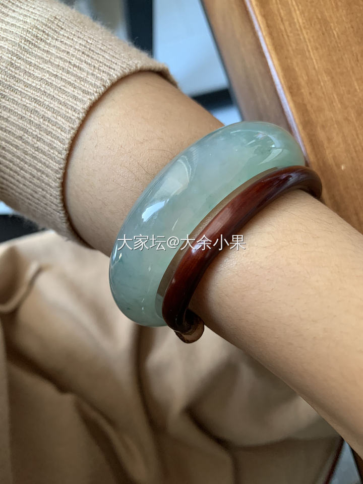 集美们早上好_手镯鸡血藤翡翠