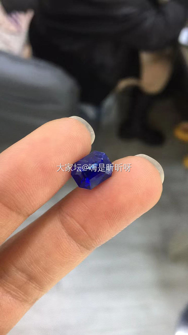 4.5卡的皇家蓝蓝宝石大家帮我看看值不值得入_蓝宝石