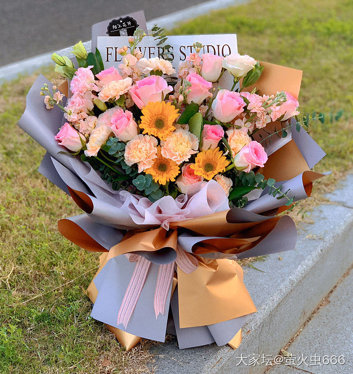 今天生日，所有人都忘了，只有银行、保险公司的不断提醒......祝自己生日快乐；...