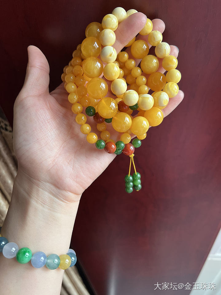 冬季温暖的颜色_琥珀蜜蜡