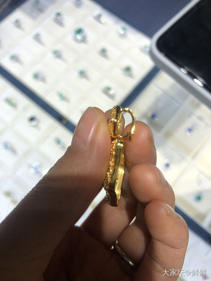 大家看看K黄效果怎么样_镶嵌彩色宝石
