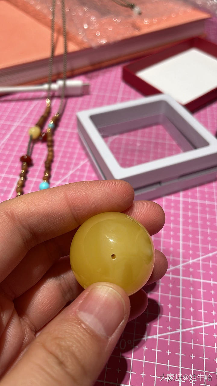卡29的蜜蜡圆珠能做啥_琥珀蜜蜡
