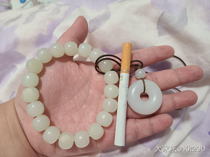买了个胖扣子，大家帮我掌掌眼_平安扣和田玉
