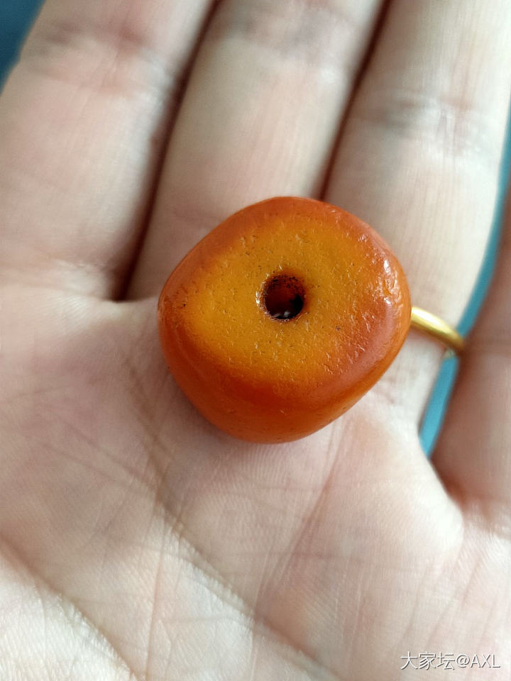 对蜜蜡的喜爱逐渐向老蜡倾斜_蜜蜡