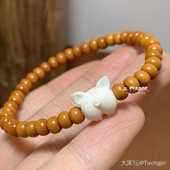 猪屁股手串😄😄😄_琥珀蜜蜡