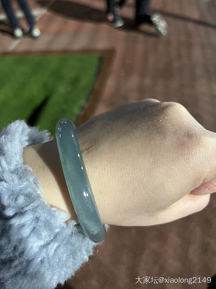 之前问的镯子拿回来鉴赏了！_手镯翡翠