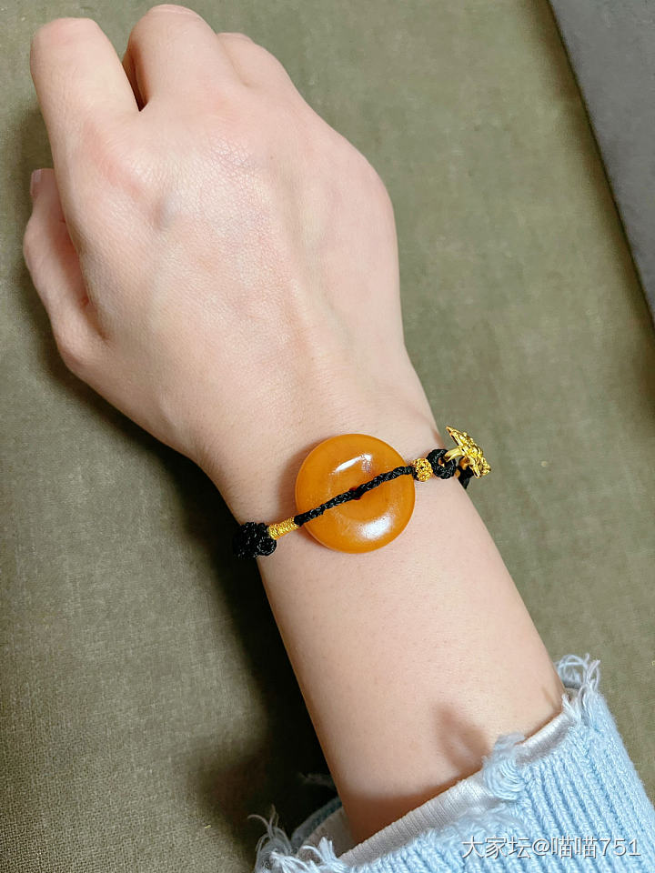 一个蜜蜡扣子，一直不知道怎么用_琥珀蜜蜡