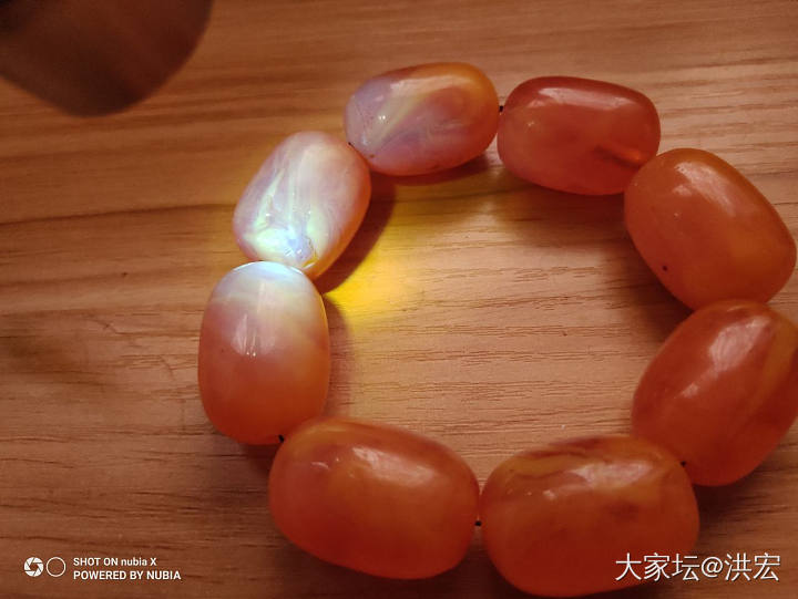 西亚蜜蜡之鸡油黄蜜蜡