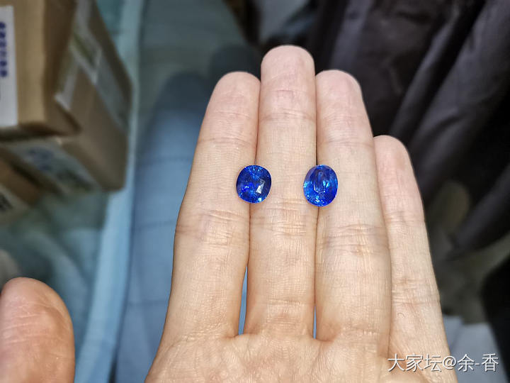 求好朋友们掌掌眼 二选一_蓝宝石
