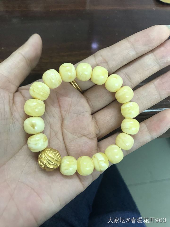 氧化一年和没氧化的_琥珀蜜蜡