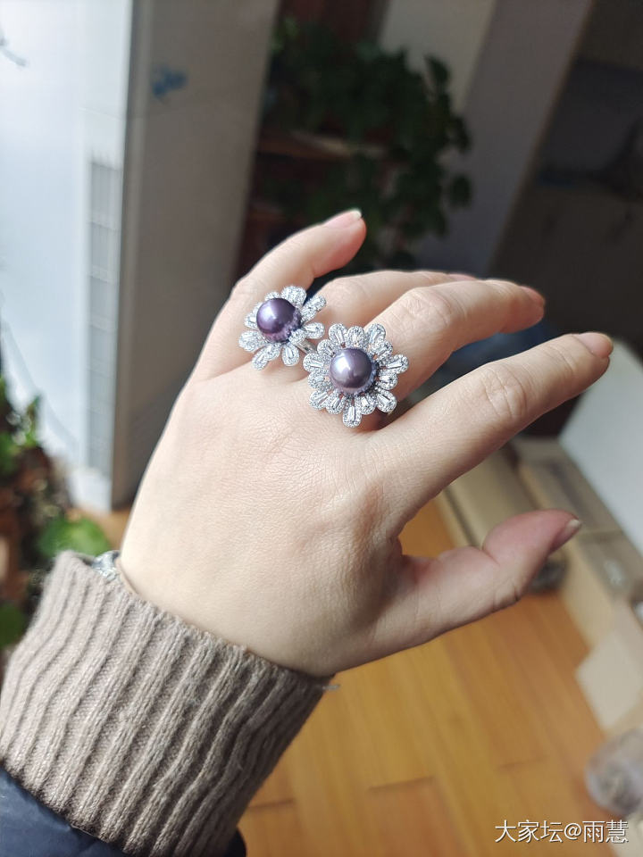 力争把十个手指都戴满_有机宝石