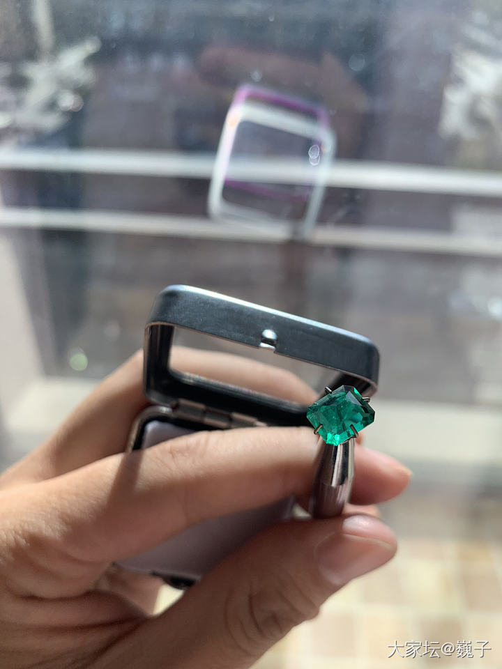 祖母绿戒指_名贵宝石