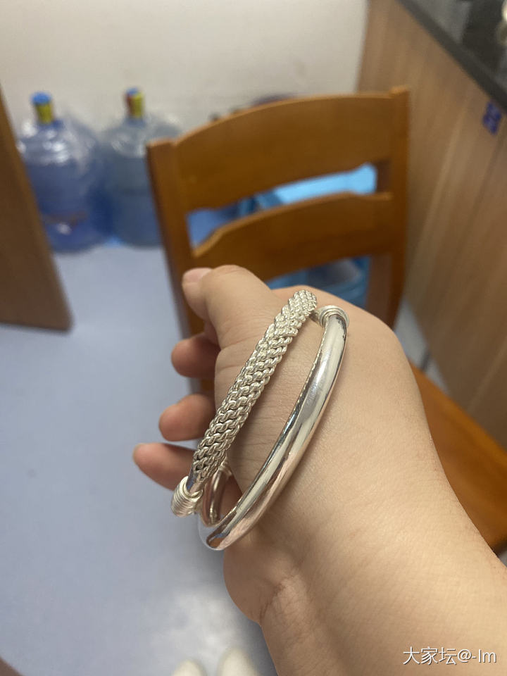 姐妹们，给推荐下买银镯子的店吧_匠人银