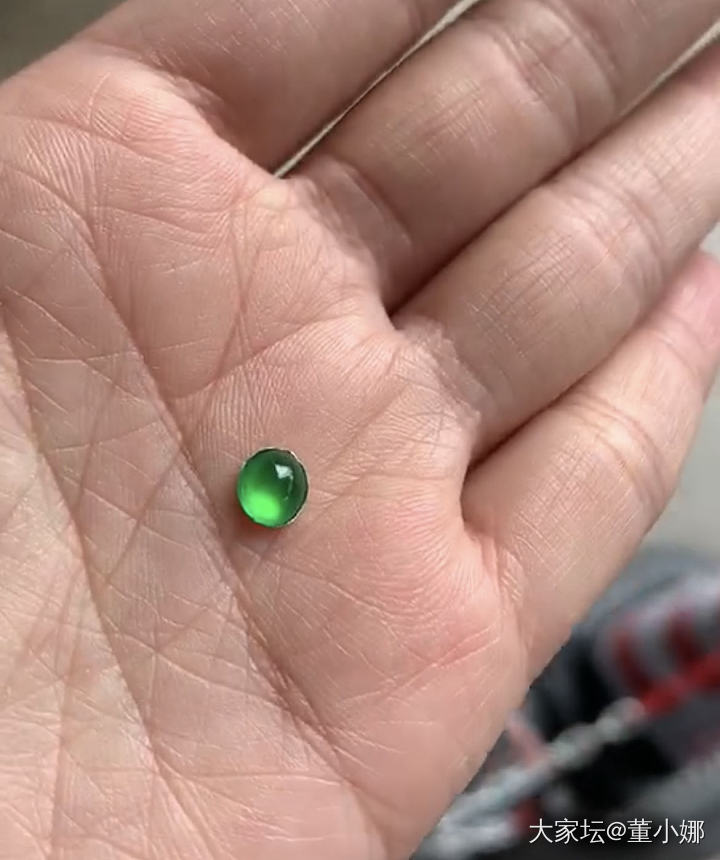 秀一秀你的绿眼睛戒指_戒指翡翠