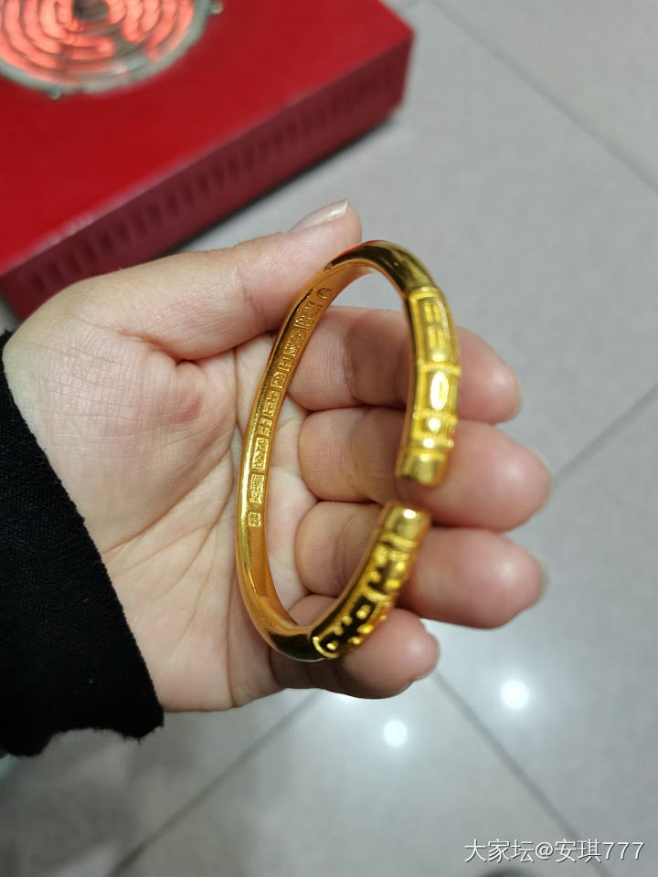 出）校长家太阳神鸟吊坠 23.53克克价400，小珍窄喜福75.77克价420