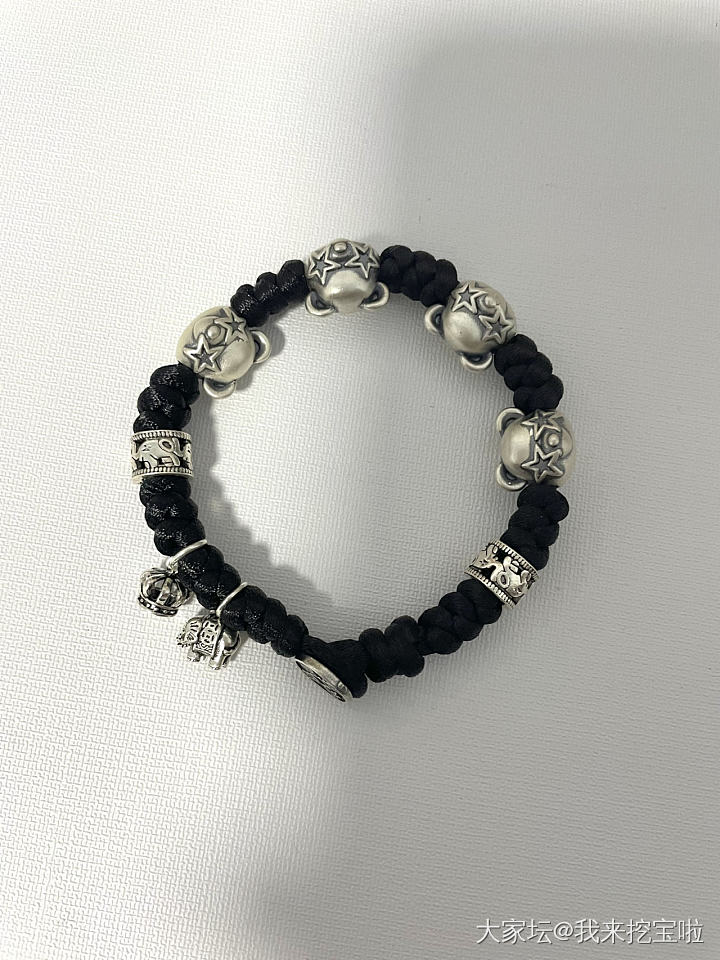 又是一条编绳手链，最近迷上了编手绳_编绳