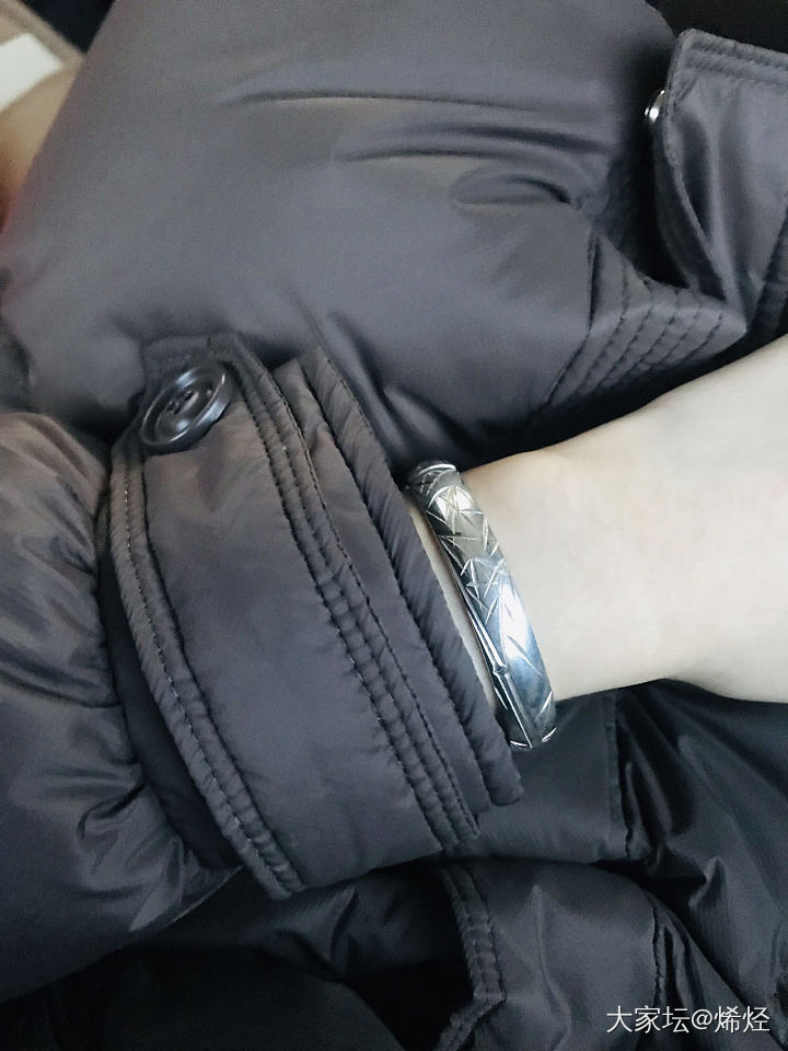 请晒素华虎竹，并不吝赐教镯型和克重！_银