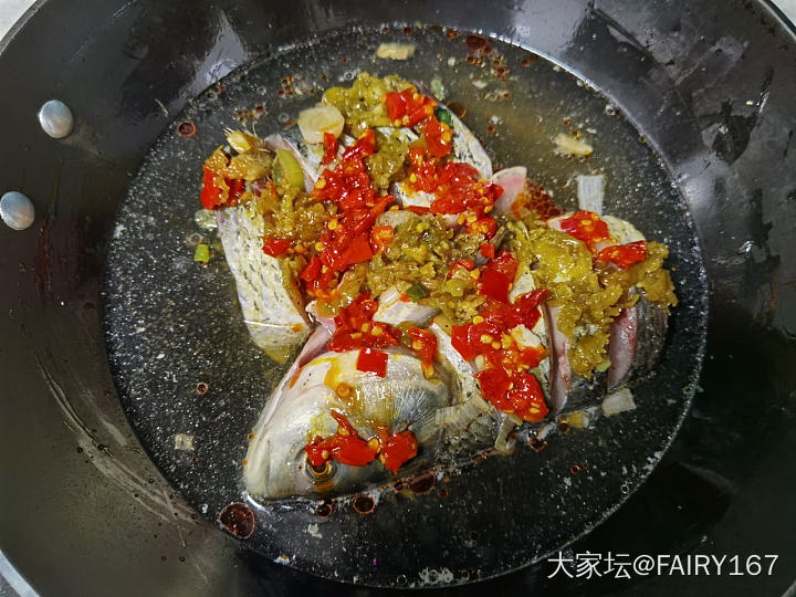 给大家安利一款剁椒鱼头的剁椒辣椒，_美食