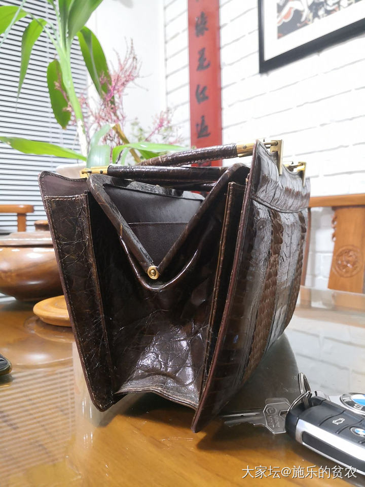 古董鳄鱼皮香包_玩具包包