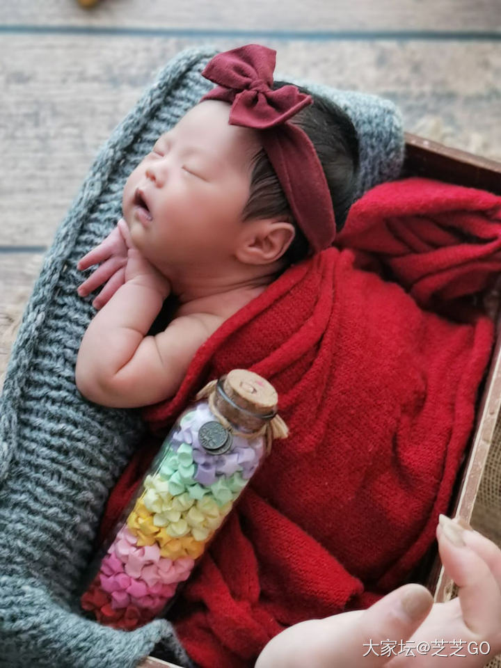 今天给娃拍新生儿照～_婴儿