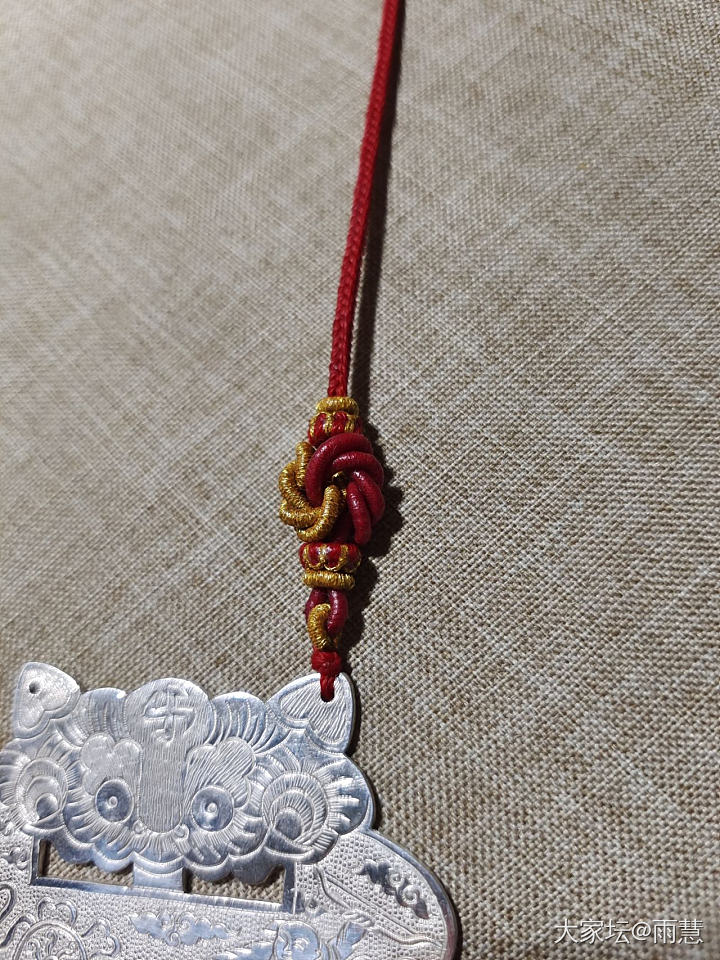 王师傅的虎头锁，配个蜡线红绳_编绳