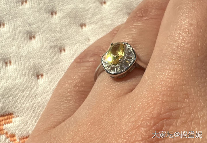 收到一枚蓝宝石_蓝宝石