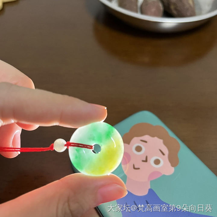 这个翡翠扣子，大家看真么？_平安扣翡翠
