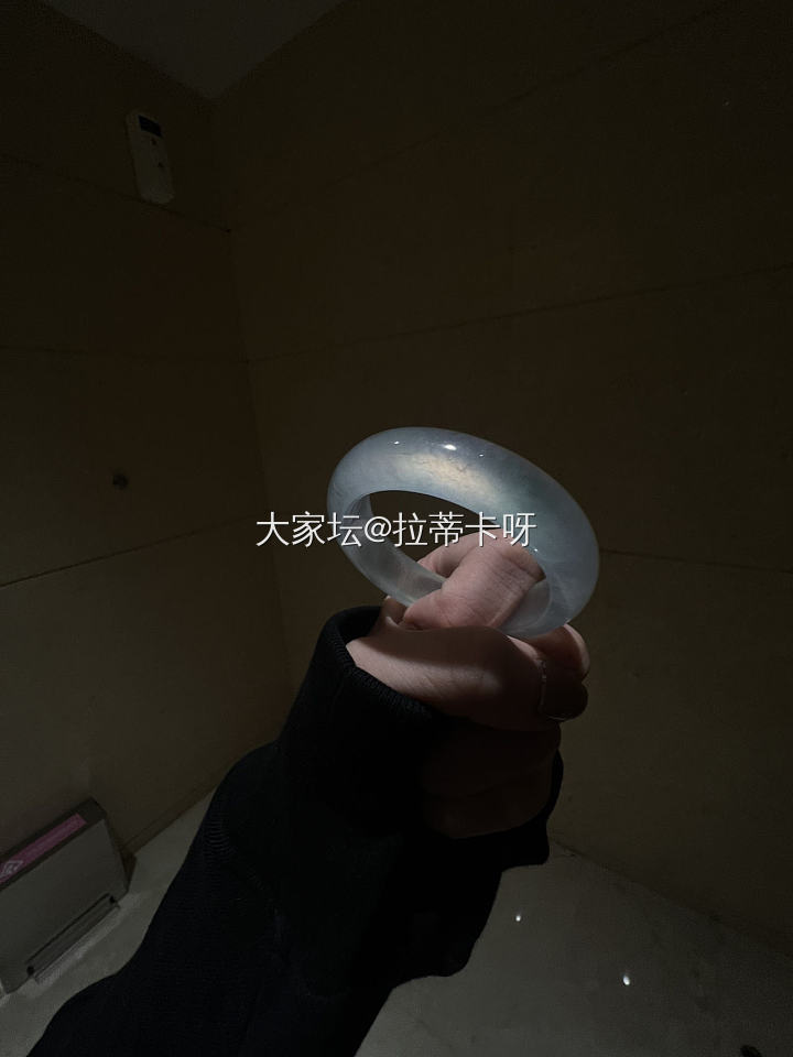 【自珍】没去过冰岛，但我可以把极光戴在手上！_手镯翡翠