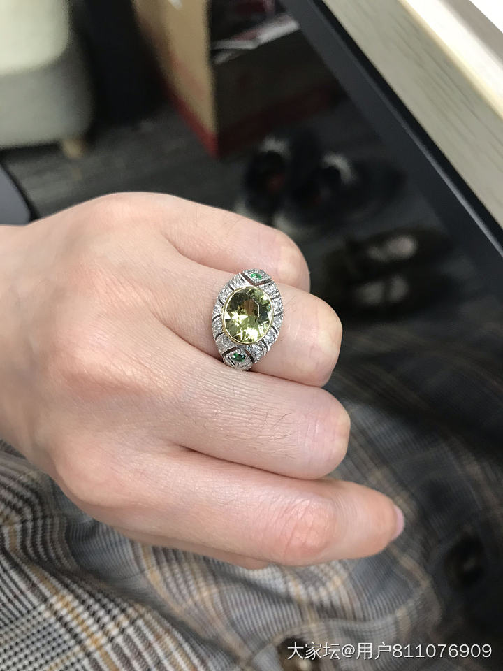 在彩宝版没看到多少分享石榴石的呀_石榴石彩色宝石