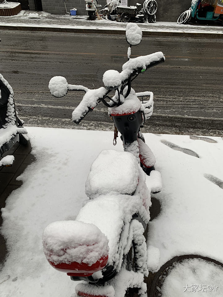 北京又下雪了❄️，不能辜负它啊，拍些雪景留个纪念吧。_景色