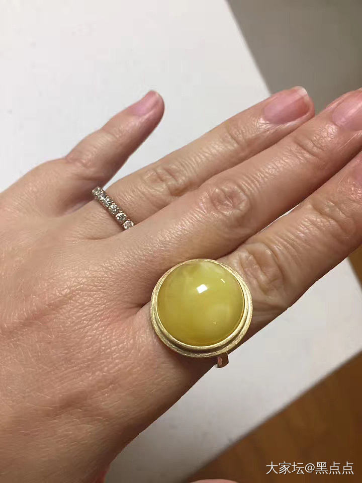 给蜜蜡吊坠配了绳_琥珀蜜蜡