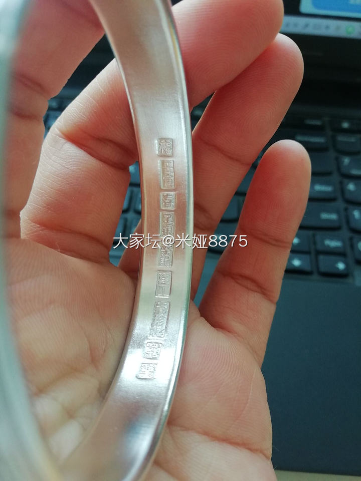 建工的包装爱了爱了，缠枝和国色太美了，可惜我手太黑😂_匠人银