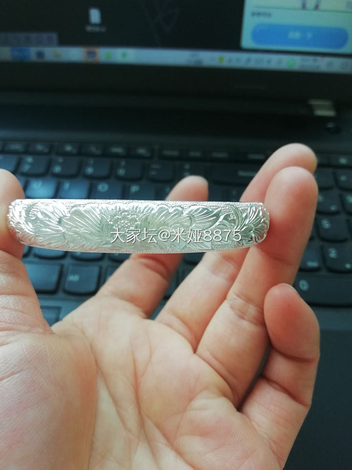 建工的包装爱了爱了，缠枝和国色太美了，可惜我手太黑😂_匠人银