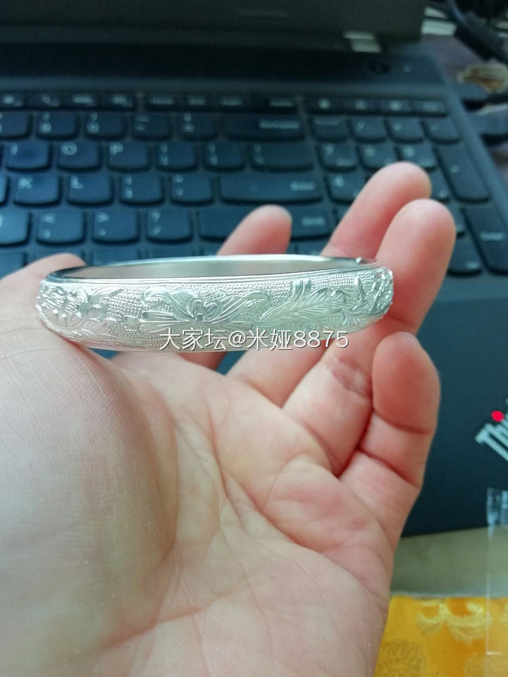 建工的包装爱了爱了，缠枝和国色太美了，可惜我手太黑😂_匠人银