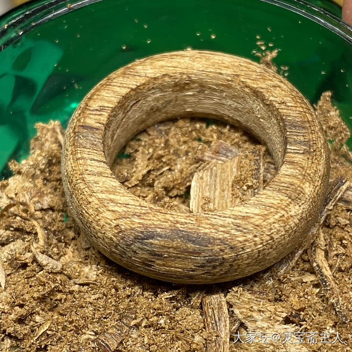 绿奇楠沉香指环_文玩