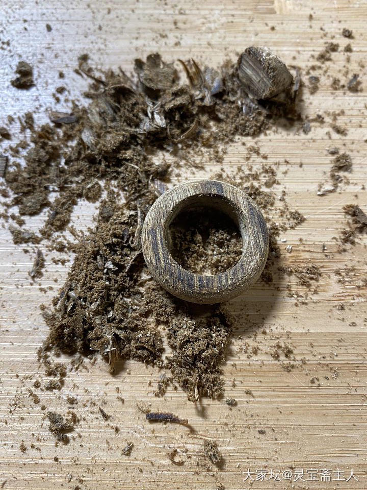 绿奇楠沉香指环_文玩