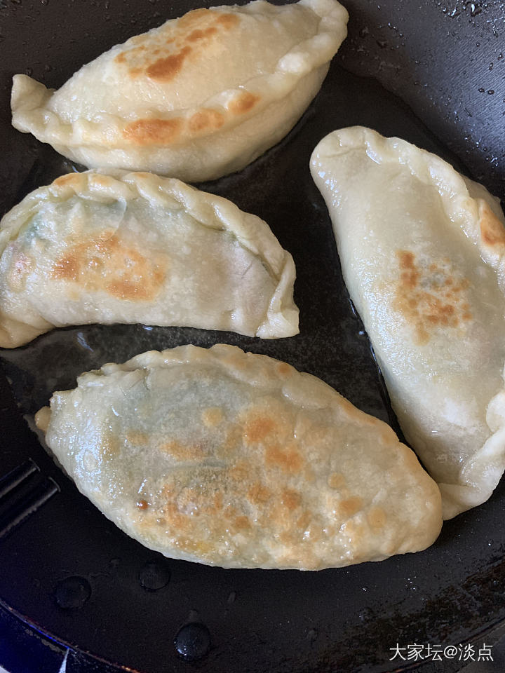 坐标上海郊区，封控宅家二十多天，每天都在群里关注各种团购，然后心血来潮解锁各种吃...