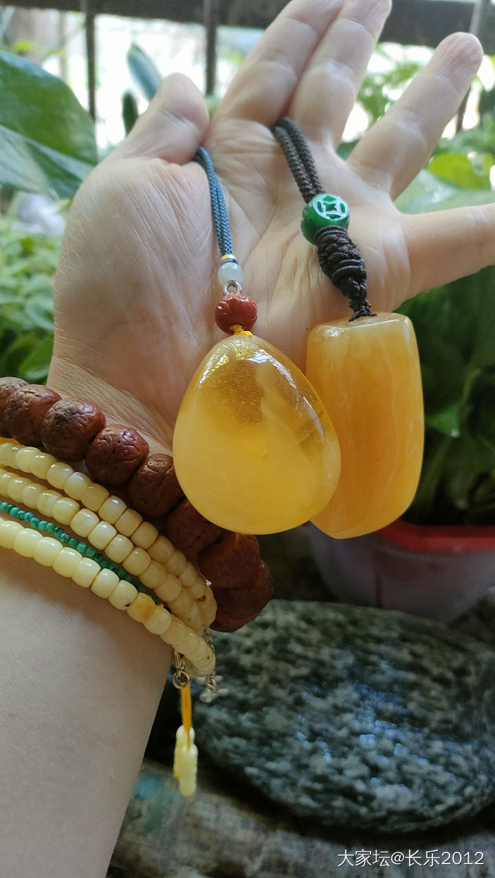 大家是不是都重新利用自己剪掉的挂绳？_琥珀蜜蜡