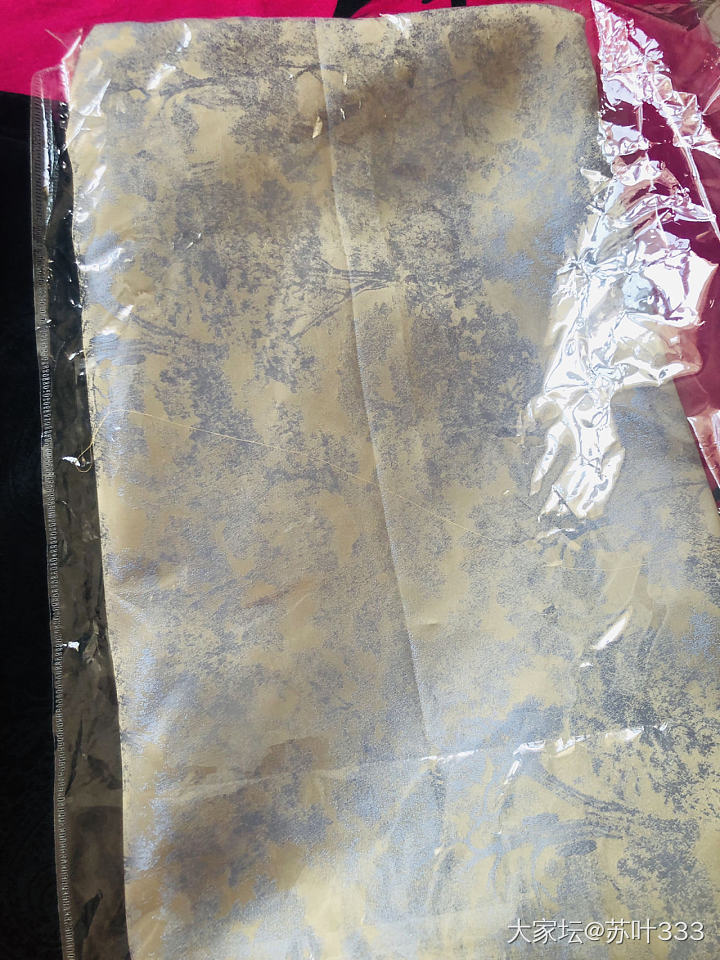 今年自从入了布坑一发不可收拾，发一些做好的成品和还没做好的_穿搭