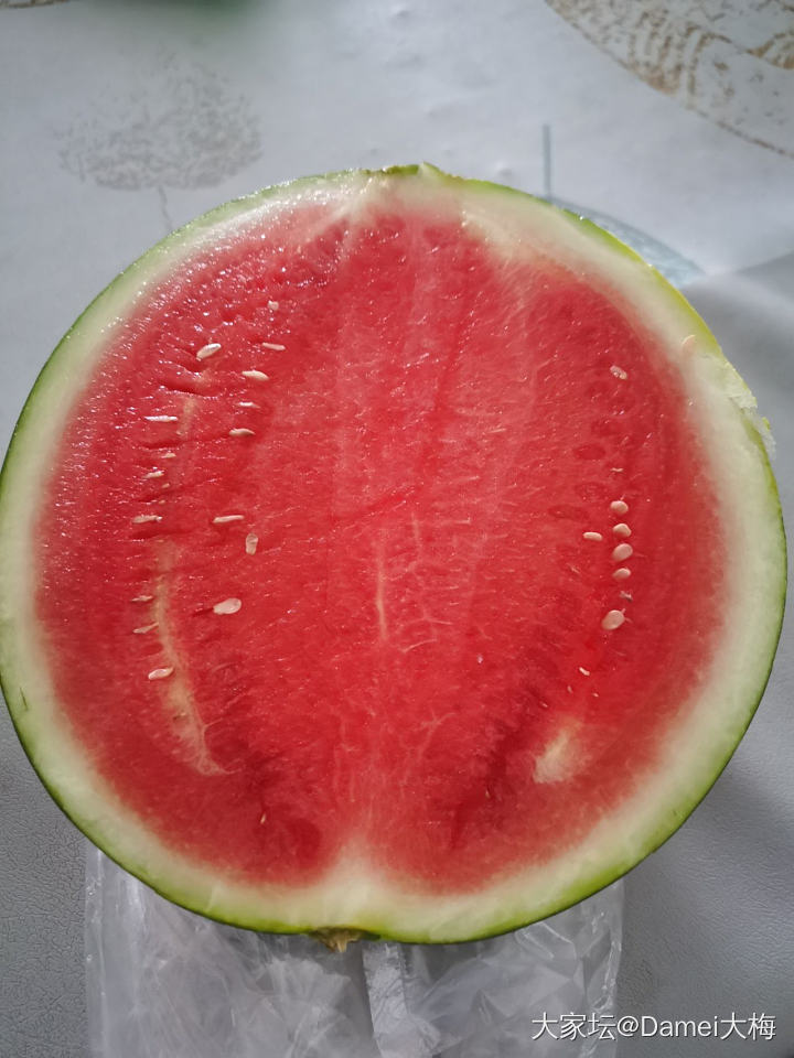 教你们一个吃西瓜的方法_水果