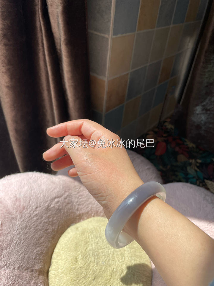 和田玉紫白镯，过万价格值不值？_手镯和田玉