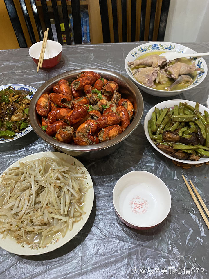 超大份！小龙虾_美食