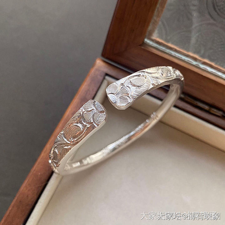 珍百合和到处秀哪个更好看_银