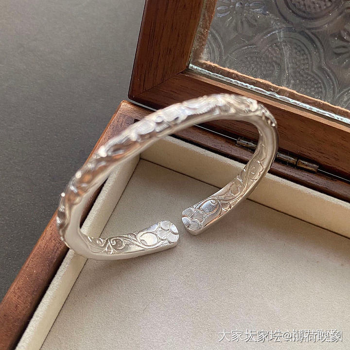 珍百合和到处秀哪个更好看_银