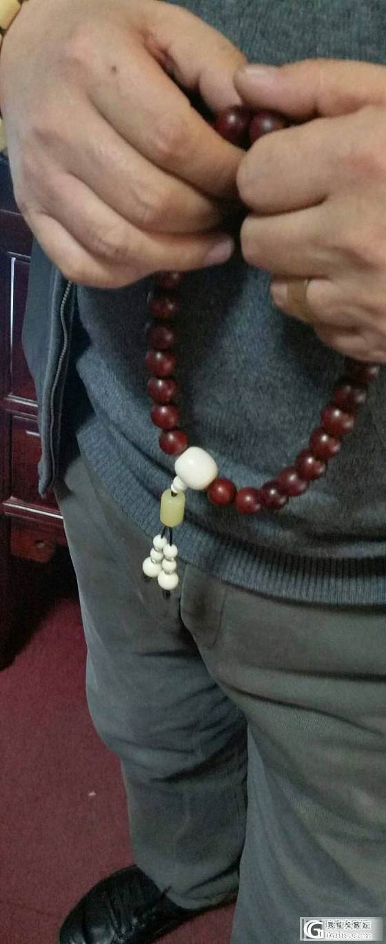 晒俩条自玩的手持，看看大家喜欢吗？_文玩