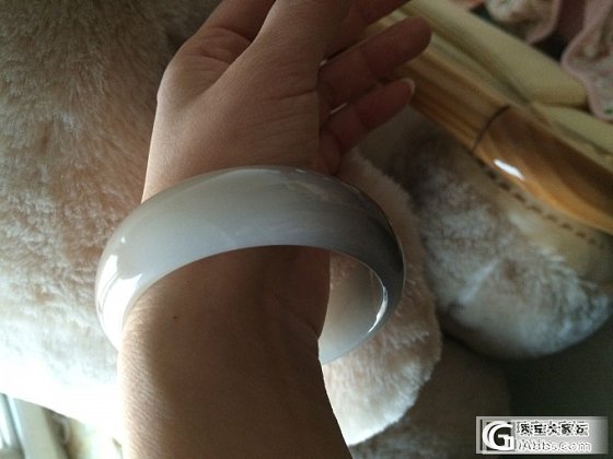 晒个特色的镯子_和田玉