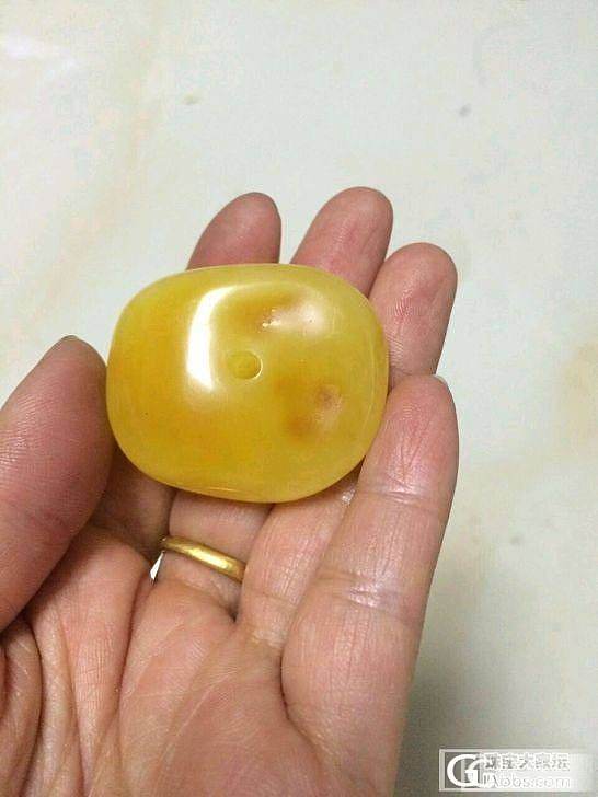 黄灿灿 鸡油黄蜜蜡平安扣 吊坠  随行的任性_蜜蜡