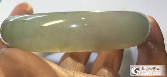 入手的第一支翡翠手镯请大家估个价格谢谢_翡翠
